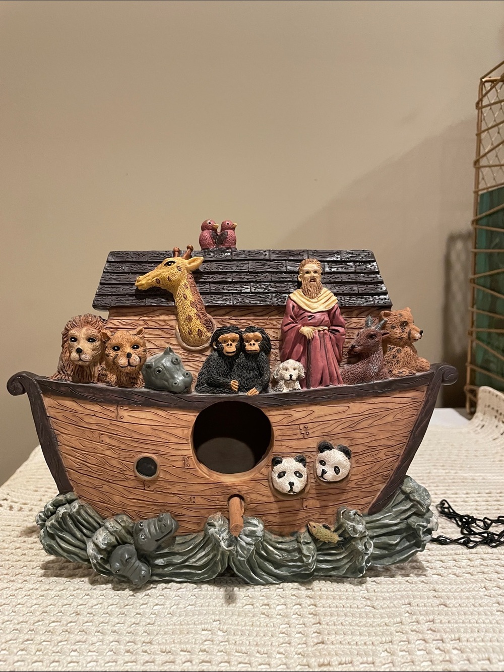 Decorative Noah’s Ark birdhouse